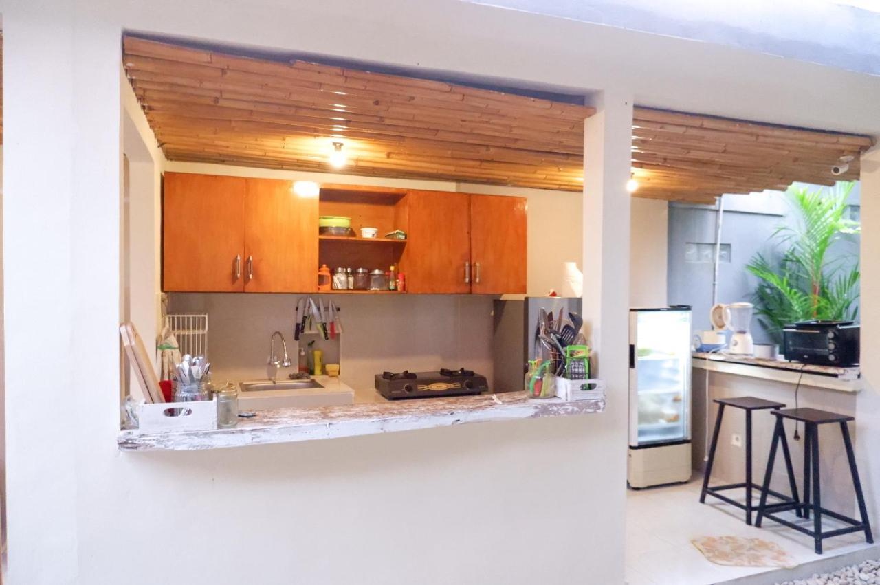 Andy Guesthouse Canggu Екстериор снимка