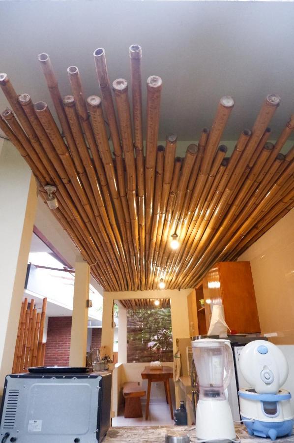 Andy Guesthouse Canggu Екстериор снимка