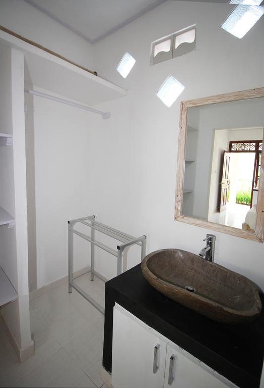 Andy Guesthouse Canggu Екстериор снимка