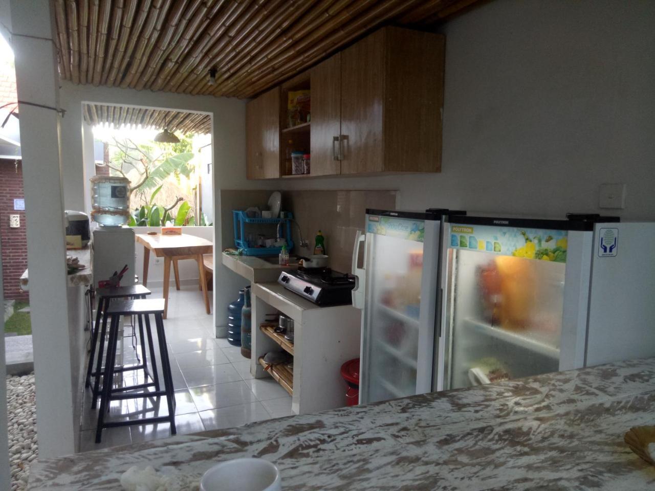 Andy Guesthouse Canggu Екстериор снимка
